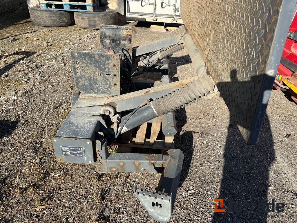 Bakgavellyft Zepro Z2000-135MA - Гидроборт: фото 5 Bakgavellyft Zepro Z2000-135MA - Гидроборт: фото 5