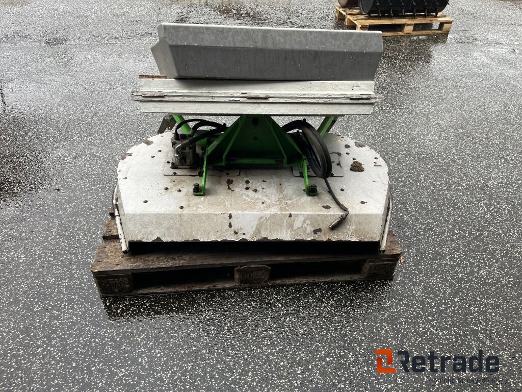 Plæne- og parkmaskiner EGHOLM Frontmonteret klipper - Сельскохозяйственная техника: фото 1 Plæne- og parkmaskiner EGHOLM Frontmonteret klipper - Сельскохозяйственная техника: фото 1