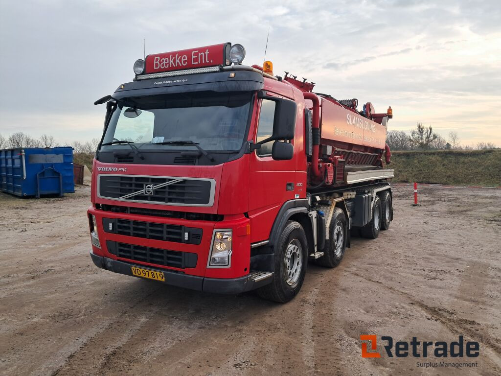 Volvo FM 400 8x2 med wirehejs og Hvidtved Larsen slamsuger - Ассенизатор: фото 1 Volvo FM 400 8x2 med wirehejs og Hvidtved Larsen slamsuger - Ассенизатор: фото 1
