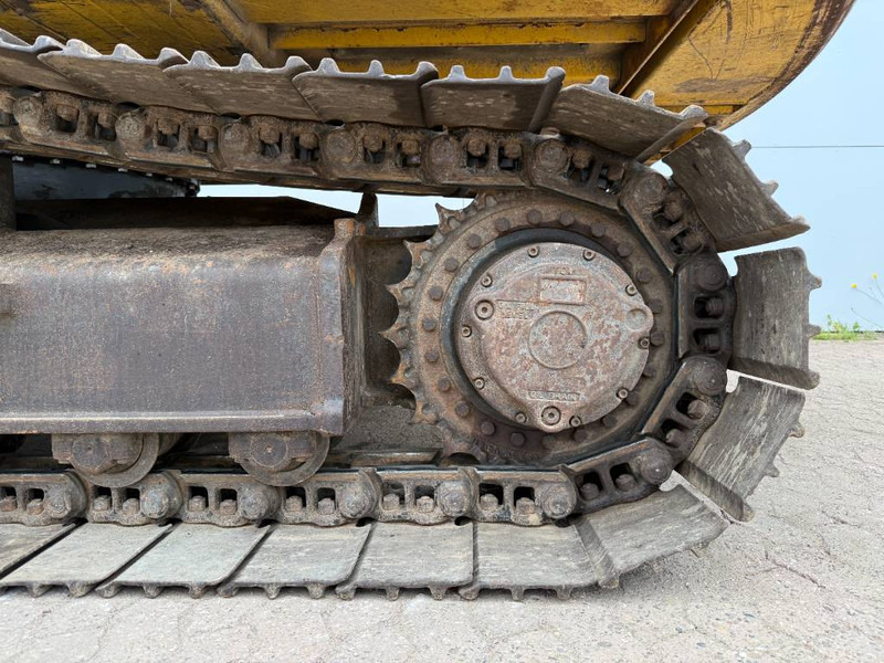 Гусеничный экскаватор New Holland E215LC - German Machine / Hammer Lines: фото 20
