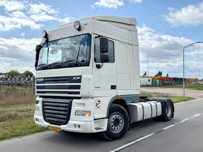 DAF XF105.460 - Automatic / Airco / Cruise Control - Тягач: фото 1 DAF XF105.460 - Automatic / Airco / Cruise Control - Тягач: фото 1