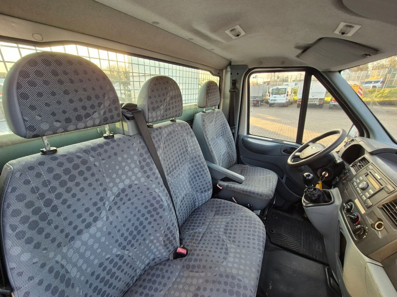 Малотоннажный бортовой грузовик Ford Transit 350 2.4 TDCi / HDS Hiab / 1 Owner / Serviced: фото 21