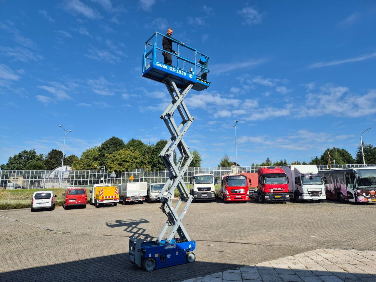 Genie GS1930 / 4X4 / 1 Owner / Serviced - Ножничный подъемник: фото 2 Genie GS1930 / 4X4 / 1 Owner / Serviced - Ножничный подъемник: фото 2