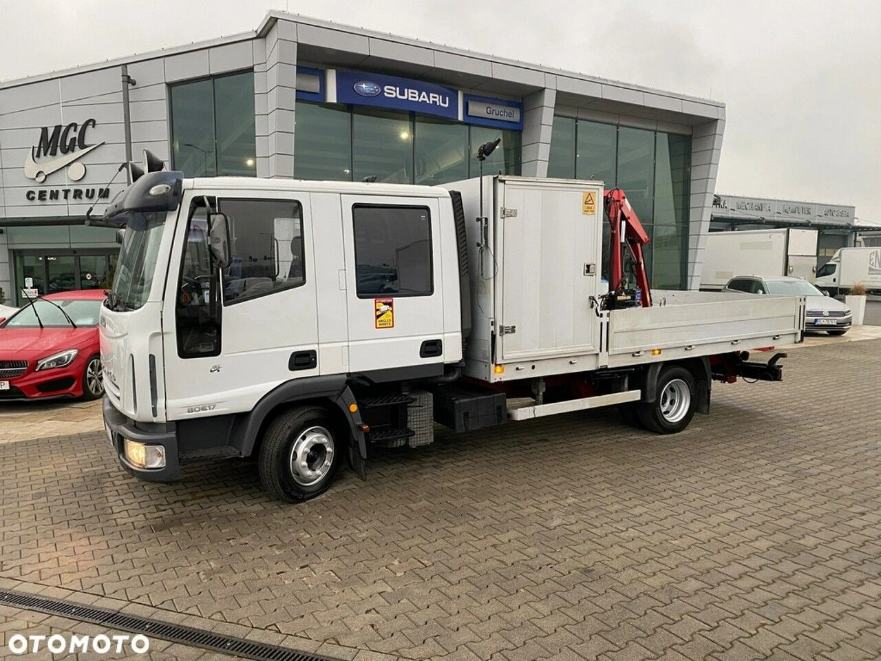 Iveco Eurocargo ML80E17 - Грузовик бортовой/ Платформа, Автоманипулятор: фото 1 Iveco Eurocargo ML80E17 - Грузовик бортовой/ Платформа, Автоманипулятор: фото 1