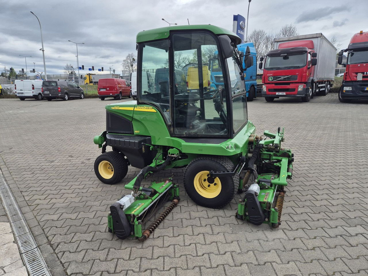 John Deere 1905 4WD / 2010 / Serviced / Cabin John Deere 1905 4WD / 2010 / Serviced / Cabin - Газонокосилка: фото 5 John Deere 1905 4WD / 2010 / Serviced / Cabin John Deere 1905 4WD / 2010 / Serviced / Cabin - Газонокосилка: фото 5