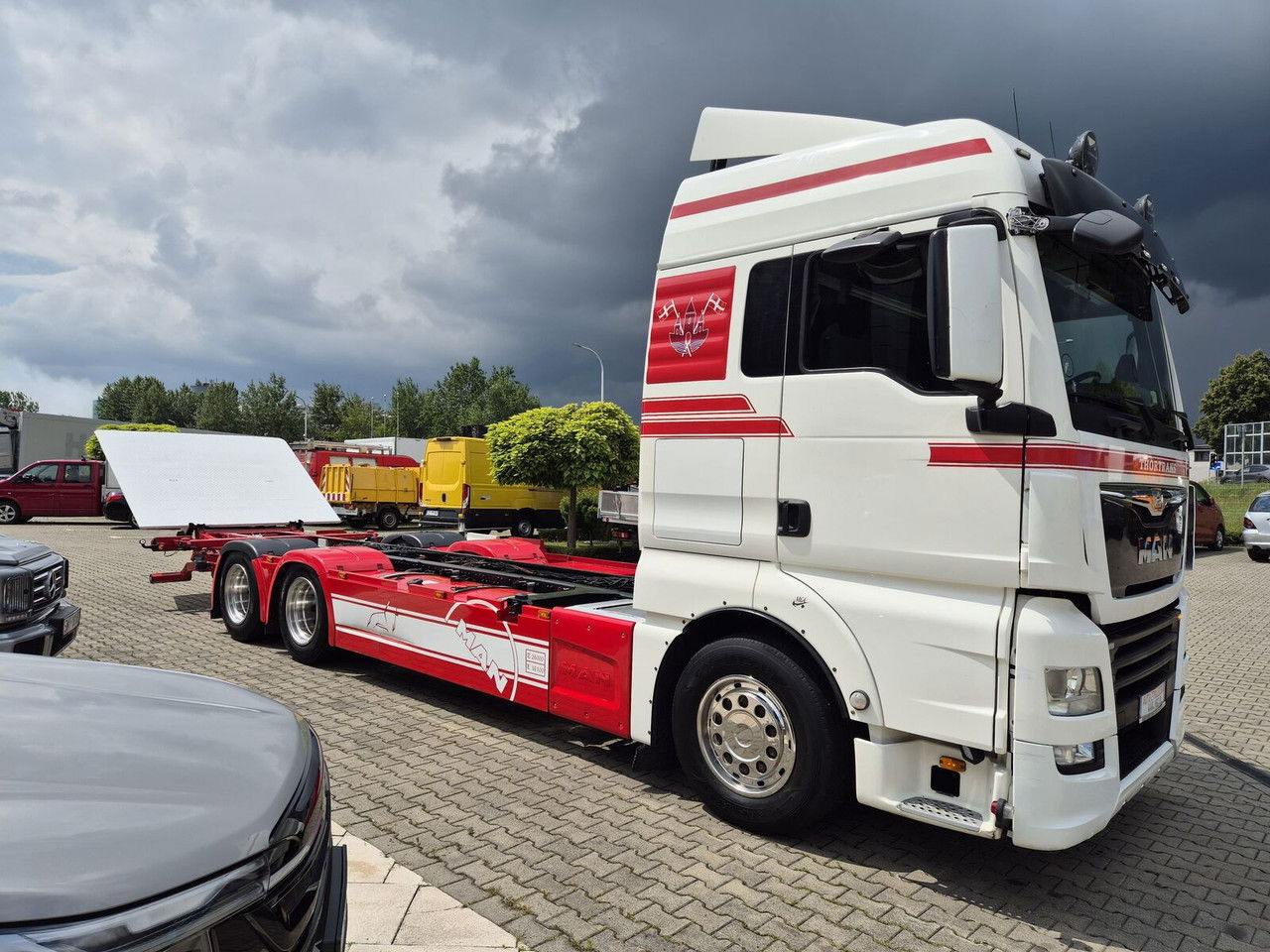 MAN TGX 28 28.420 , 6x2-2 LL / Trailer HFR KM 20 / 1 Owner / E6 /Techni - Грузовик-контейнеровоз/ Сменный кузов: фото 5 MAN TGX 28 28.420 , 6x2-2 LL / Trailer HFR KM 20 / 1 Owner / E6 /Techni - Грузовик-контейнеровоз/ Сменный кузов: фото 5