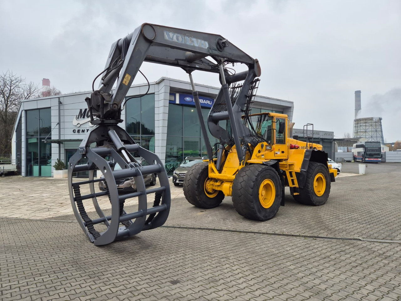 VOLVO L180 E / 4WD / 1 Owner / Wood LOG - Колёсный погрузчик: фото 2 VOLVO L180 E / 4WD / 1 Owner / Wood LOG - Колёсный погрузчик: фото 2