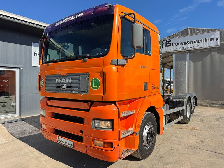MAN TGA 26.460 6X2 chassis - lifitng axle - Грузовик-шасси: фото 1 MAN TGA 26.460 6X2 chassis - lifitng axle - Грузовик-шасси: фото 1