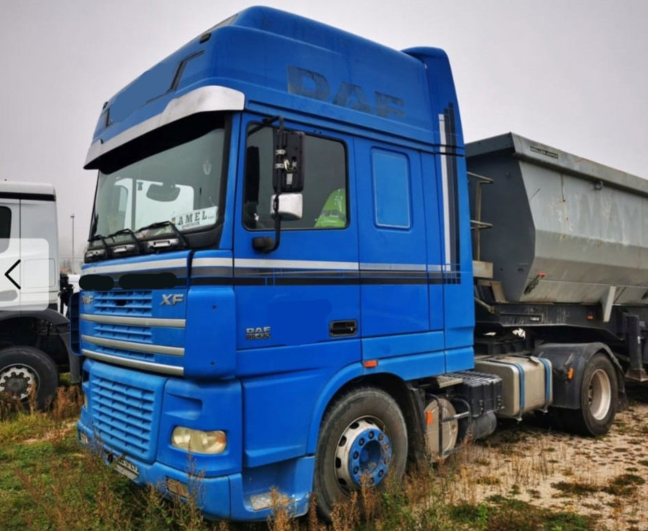 DAF XF 95.430 4x2 tractor unit - tipper hydraulics - euro 3 - Тягач: фото 1 DAF XF 95.430 4x2 tractor unit - tipper hydraulics - euro 3 - Тягач: фото 1