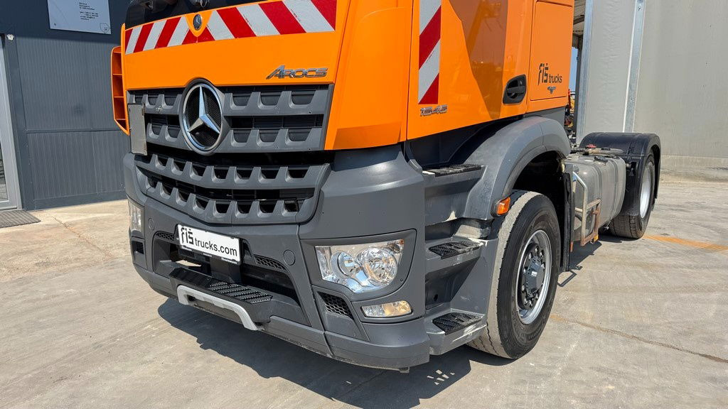 Mercedes-Benz Arocs 1845 HAD 4X4 tractor unit - tipp. hydraulics - retarder - Тягач: фото 2 Mercedes-Benz Arocs 1845 HAD 4X4 tractor unit - tipp. hydraulics - retarder - Тягач: фото 2