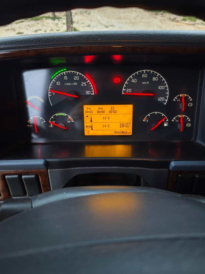 Самосвал Volvo FM 480 8x4 mulda tipper - euro 3 - hydraulic back side: фото 10 Самосвал Volvo FM 480 8x4 mulda tipper - euro 3 - hydraulic back side: фото 10