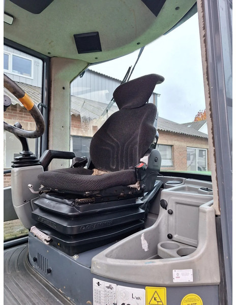 Гусеничный мини-погрузчик Yanmar V80: фото 13