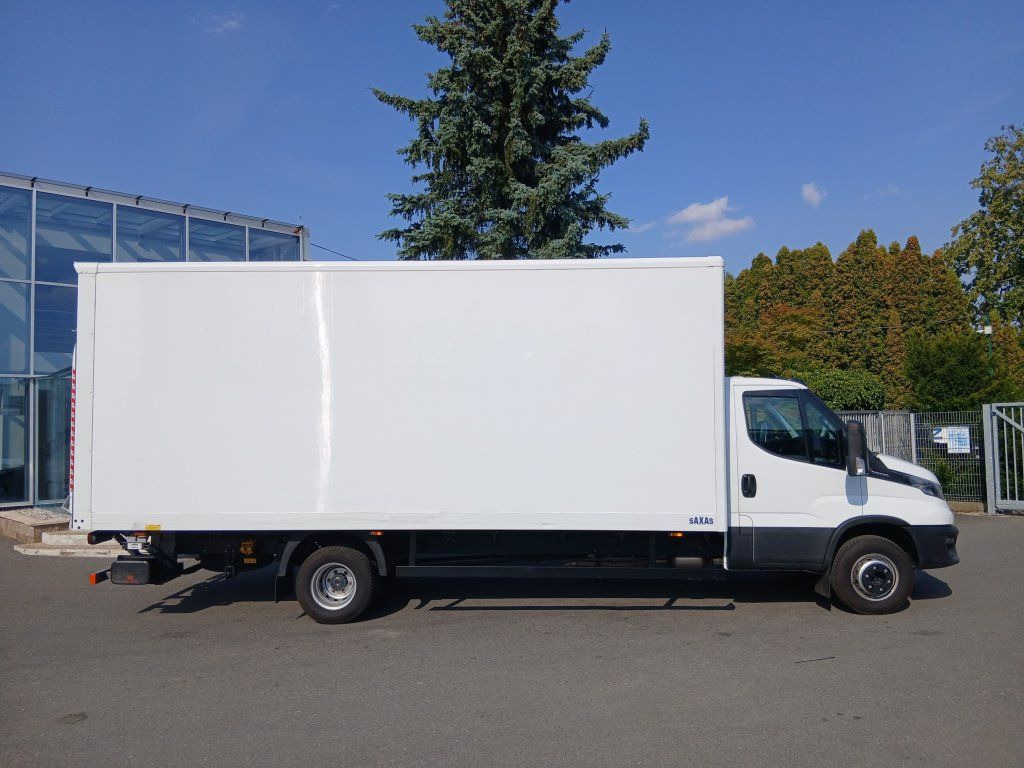 Iveco 72-210 (70C210) - Фургон с закрытым кузовом: фото 4 Iveco 72-210 (70C210) - Фургон с закрытым кузовом: фото 4