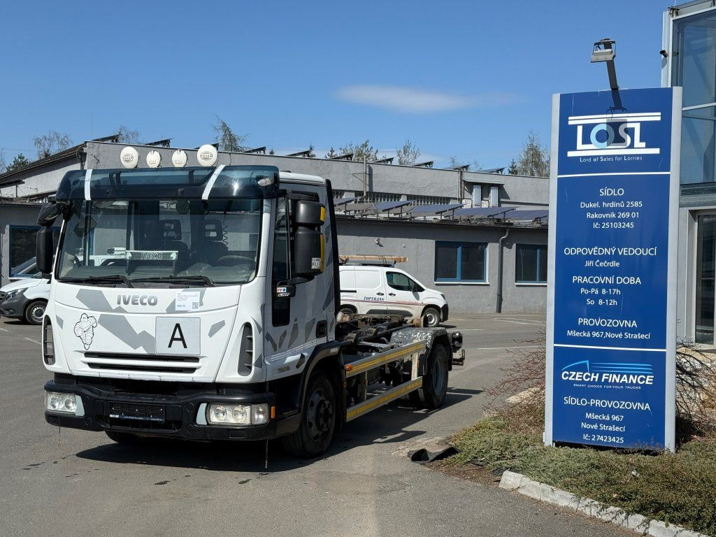 Iveco 75E18 EURO 4 - Крюковой мультилифт: фото 1 Iveco 75E18 EURO 4 - Крюковой мультилифт: фото 1