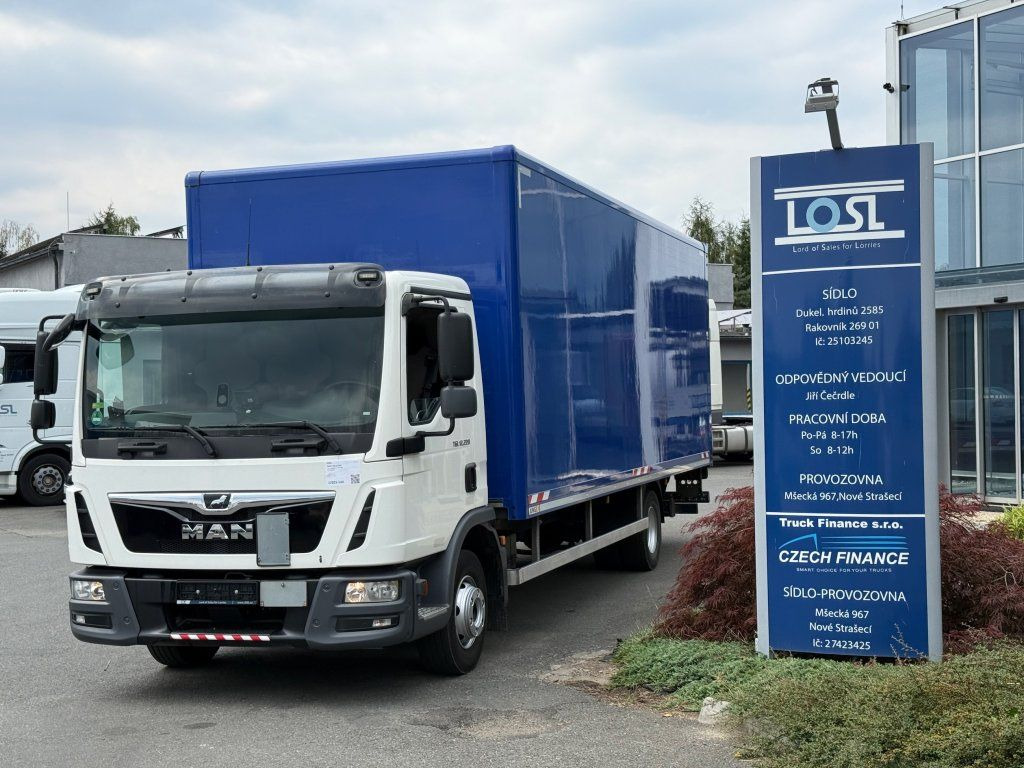 MAN TGL12.220 EURO 6 - Грузовик с закрытым кузовом: фото 1 MAN TGL12.220 EURO 6 - Грузовик с закрытым кузовом: фото 1