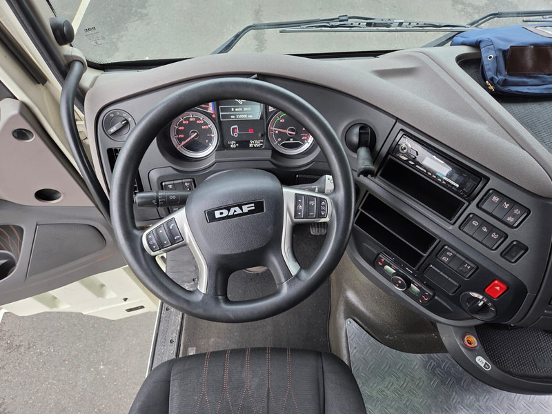 DAF XF 450 - auto-école - Тентованный грузовик: фото 5 DAF XF 450 - auto-école - Тентованный грузовик: фото 5