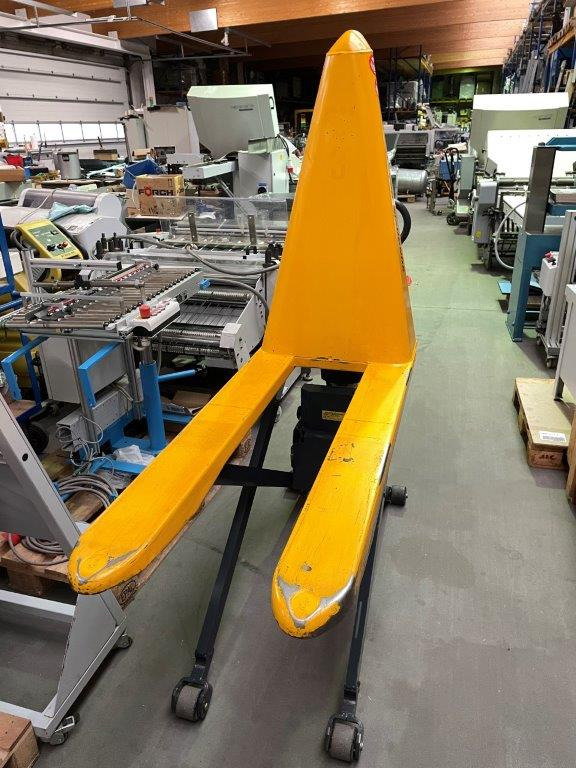 5 (five) scissor pallet truck with electric drive and quick lift pump Jungheinrich model TMX-E 10 - Тележка: фото 3 5 (five) scissor pallet truck with electric drive and quick lift pump Jungheinrich model TMX-E 10 - Тележка: фото 3