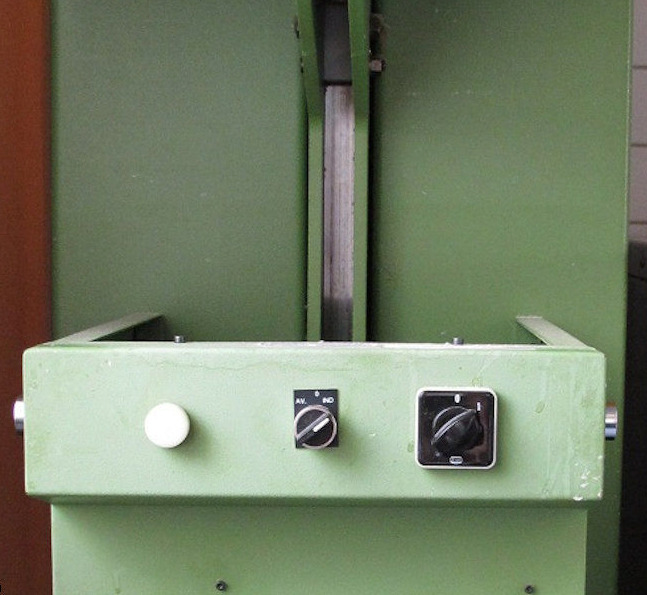 Zechini Gra-for Special 85 rolling semi-automatic book press - Переплетная машина: фото 2 Zechini Gra-for Special 85 rolling semi-automatic book press - Переплетная машина: фото 2