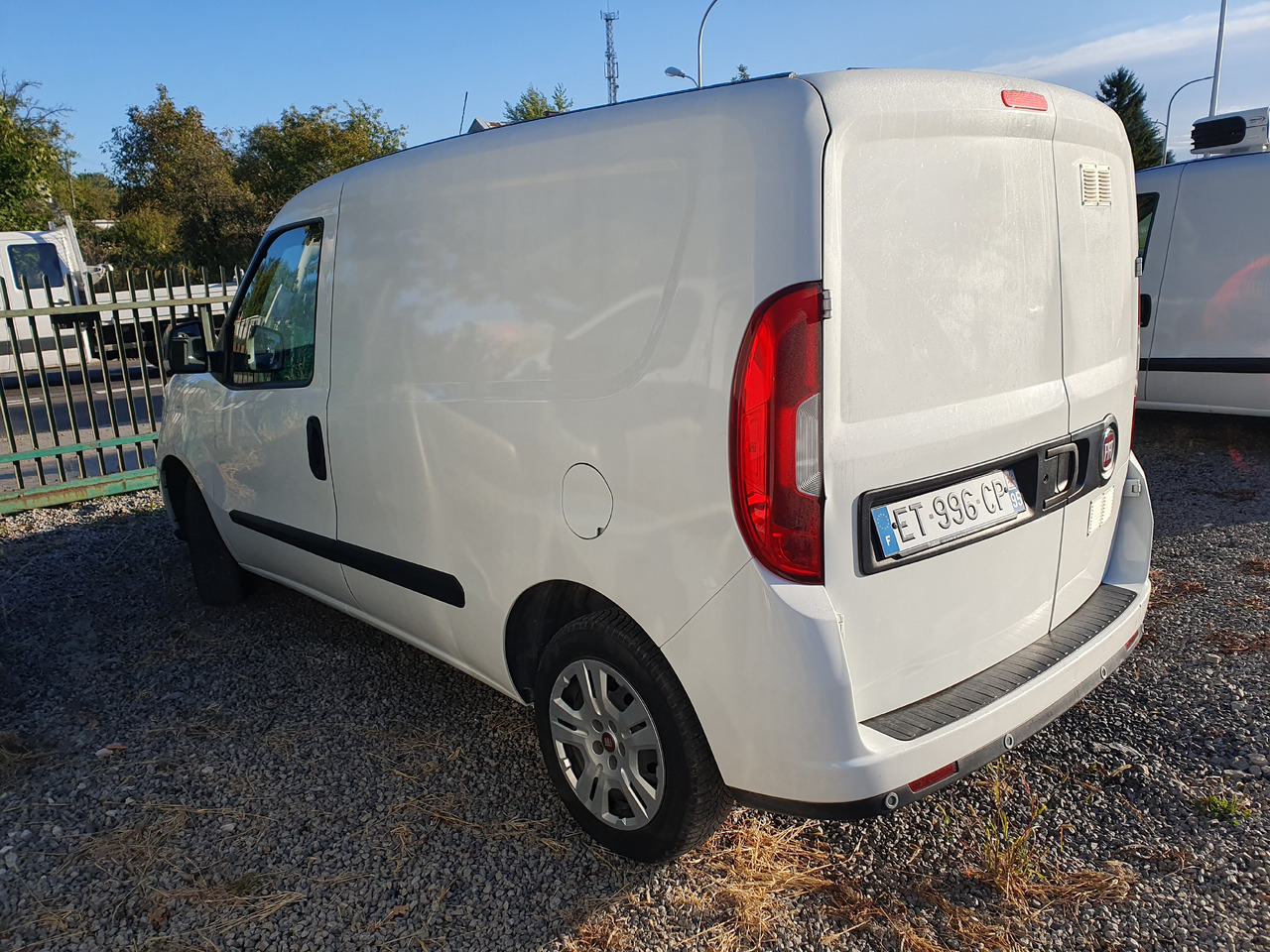 FIAT DOBLO CHLODNIA THERMOKING KLIMA EURO6 - Фургон-рефрижератор: фото 3 FIAT DOBLO CHLODNIA THERMOKING KLIMA EURO6 - Фургон-рефрижератор: фото 3