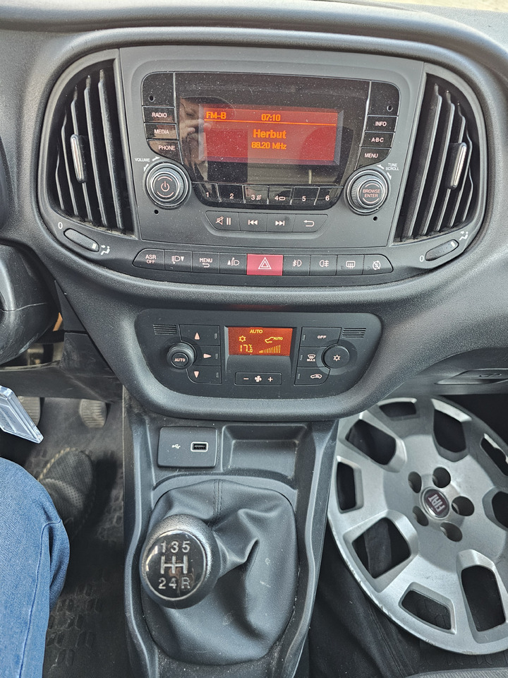 FIAT DOBLO LONG CHLODNIA carrier+230v KLIMA EURO6 - Фургон-рефрижератор: фото 5 FIAT DOBLO LONG CHLODNIA carrier+230v KLIMA EURO6 - Фургон-рефрижератор: фото 5