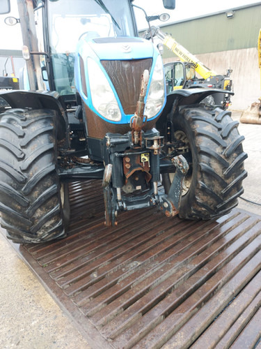 2011 New Holland T7040 - Трактор: фото 2 2011 New Holland T7040 - Трактор: фото 2