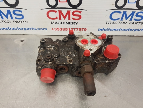 Fendt 724 S4, 700, 800 Series, Transmission Valve Block Assy G718100600021 - Трансмиссия: фото 2 Fendt 724 S4, 700, 800 Series, Transmission Valve Block Assy G718100600021 - Трансмиссия: фото 2