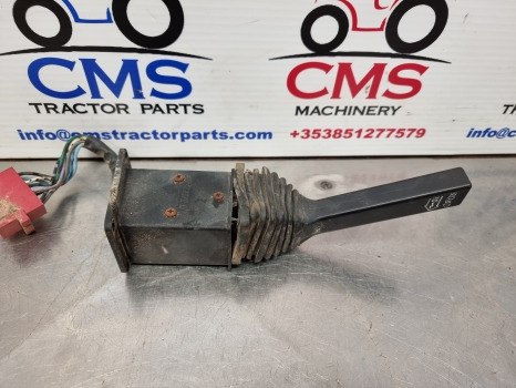 Fiat 140-90, 130-90, 180-90, 160-90, 115-90, 8630, 8830 Indicator Switch 5143663 - Электрическая система: фото 2 Fiat 140-90, 130-90, 180-90, 160-90, 115-90, 8630, 8830 Indicator Switch 5143663 - Электрическая система: фото 2