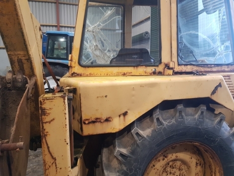 Ford 550 Cab Complete - Кабина для Экскаваторов-погрузчиков: фото 2 Ford 550 Cab Complete - Кабина для Экскаваторов-погрузчиков: фото 2
