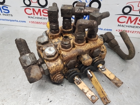 Ford 655, 655a, 550, 555, 555a Digger Loader Control Hydraulic Valve Complete - Гидравлический клапан для Экскаваторов-погрузчиков: фото 3 Ford 655, 655a, 550, 555, 555a Digger Loader Control Hydraulic Valve Complete - Гидравлический клапан для Экскаваторов-погрузчиков: фото 3