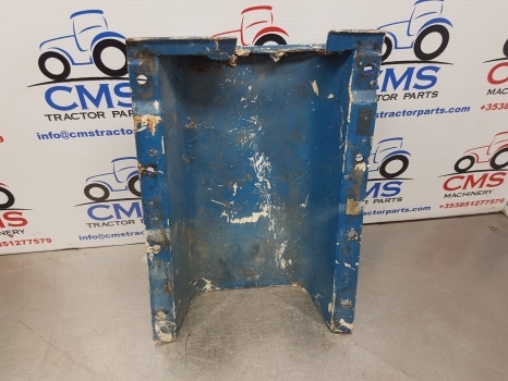 Ford 6610, 7710, 5610, 7410 Series Cab Steering Column Panel 83931786 - Кабина и интерьер для Тракторов: фото 3 Ford 6610, 7710, 5610, 7410 Series Cab Steering Column Panel 83931786 - Кабина и интерьер для Тракторов: фото 3