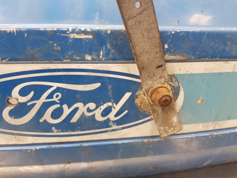 Ford 7610, 7810, 7710 10 Series. Nose Cone E4nn16a858ab, E4nn16a858ab18b - Кабина и интерьер для Сельскохозяйственной техники: фото 5 Ford 7610, 7810, 7710 10 Series. Nose Cone E4nn16a858ab, E4nn16a858ab18b - Кабина и интерьер для Сельскохозяйственной техники: фото 5