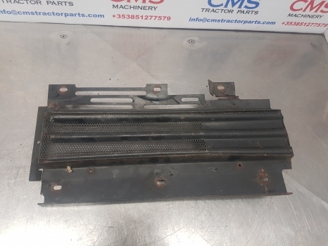 Ford 7840, 8240, 8340 Side Grill Lhs Broken Support F0nn8201ad, F0nn8201af - Решётка радиатора для Тракторов: фото 2 Ford 7840, 8240, 8340 Side Grill Lhs Broken Support F0nn8201ad, F0nn8201af - Решётка радиатора для Тракторов: фото 2