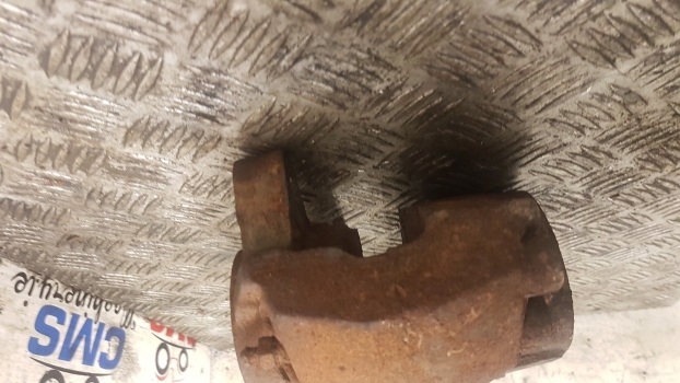 Jcb Fastrac 185-65 Front Axle Brake Calliper 15/920062, 15/920366, 477/58500 - Тормозной суппорт для Тракторов: фото 2 Jcb Fastrac 185-65 Front Axle Brake Calliper 15/920062, 15/920366, 477/58500 - Тормозной суппорт для Тракторов: фото 2