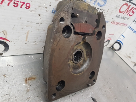 John Deere 3130, 3030, 3120, 2840 Pto Plate With Brake Pad T32090 - Тормозные колодки для Сельскохозяйственной техники: фото 2 John Deere 3130, 3030, 3120, 2840 Pto Plate With Brake Pad T32090 - Тормозные колодки для Сельскохозяйственной техники: фото 2