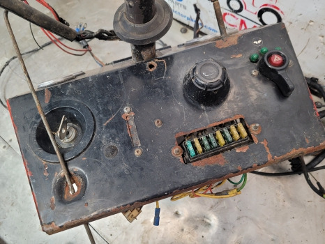 Кабина и интерьер Massey Ferguson 290 Dash Steering Panel, Wheel, Wiring Loom 1674232m1: фото 6