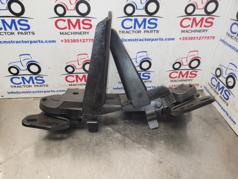 New Holland Case T6, T7, T6000, Maxxum Front Mudguard Hub Kit 87651033, 87651032 - Крыло: фото 1 New Holland Case T6, T7, T6000, Maxxum Front Mudguard Hub Kit 87651033, 87651032 - Крыло: фото 1