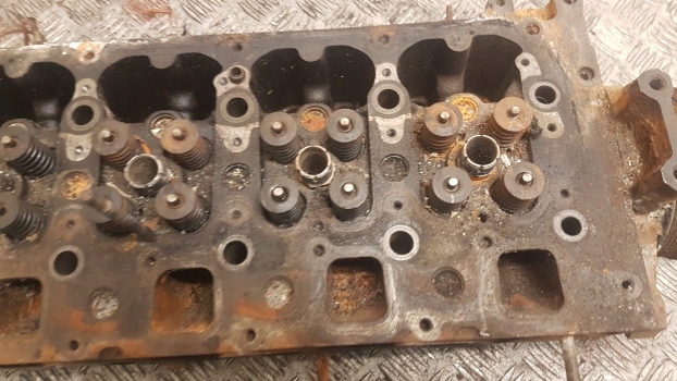 New Holland T5.100, T5.110, T5.120 Engine Cylinder Head 5801823163, 5801663550 - Головка блока для Тракторов: фото 5 New Holland T5.100, T5.110, T5.120 Engine Cylinder Head 5801823163, 5801663550 - Головка блока для Тракторов: фото 5