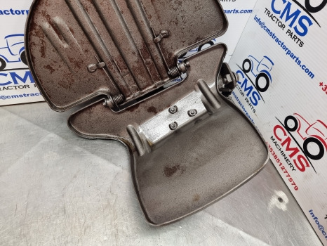 New Holland T5.120, T4, T5 Series Driver Passenger Seat, Frame 48107211 - Сиденье для Сельскохозяйственной техники: фото 4 New Holland T5.120, T4, T5 Series Driver Passenger Seat, Frame 48107211 - Сиденье для Сельскохозяйственной техники: фото 4