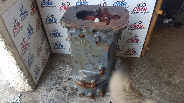 New Holland Ts Series Transmission Gearbox Housing 82006985, 82012331. - Коробка передач для Тракторов: фото 1 New Holland Ts Series Transmission Gearbox Housing 82006985, 82012331. - Коробка передач для Тракторов: фото 1