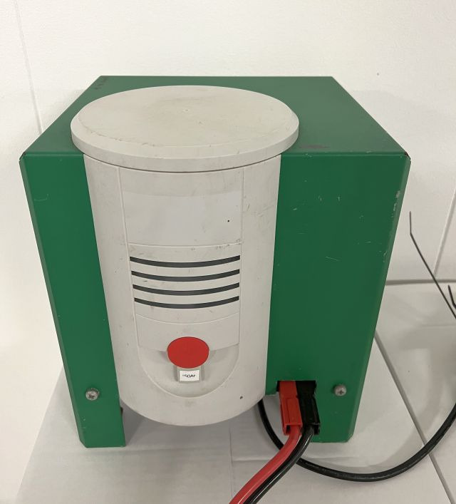 Hoppecke unknown | Trak mini 24V30A 230v Year unknown 80A Rema battery connecto Trak mini 24V30A 230v Year unknown 80A Rema battery connector - Аккумулятор для Погрузочно-разгрузочной техники: фото 1 Hoppecke unknown | Trak mini 24V30A 230v Year unknown 80A Rema battery connecto Trak mini 24V30A 230v Year unknown 80A Rema battery connector - Аккумулятор для Погрузочно-разгрузочной техники: фото 1
