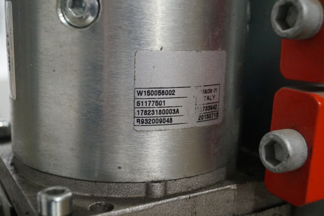 Jungheinrich 51003726 | Pump unit 24V 3KW Mahle AMK5557 for EKS110 - Гидравлический насос для Погрузочно-разгрузочной техники: фото 2 Jungheinrich 51003726 | Pump unit 24V 3KW Mahle AMK5557 for EKS110 - Гидравлический насос для Погрузочно-разгрузочной техники: фото 2