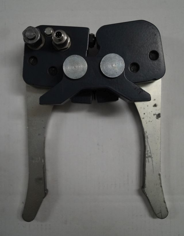 Jungheinrich 51193016 | Hydraulic Clamb from EKS308 year 2014 loading sensor 511 - Гидравлика для Погрузочно-разгрузочной техники: фото 1 Jungheinrich 51193016 | Hydraulic Clamb from EKS308 year 2014 loading sensor 511 - Гидравлика для Погрузочно-разгрузочной техники: фото 1