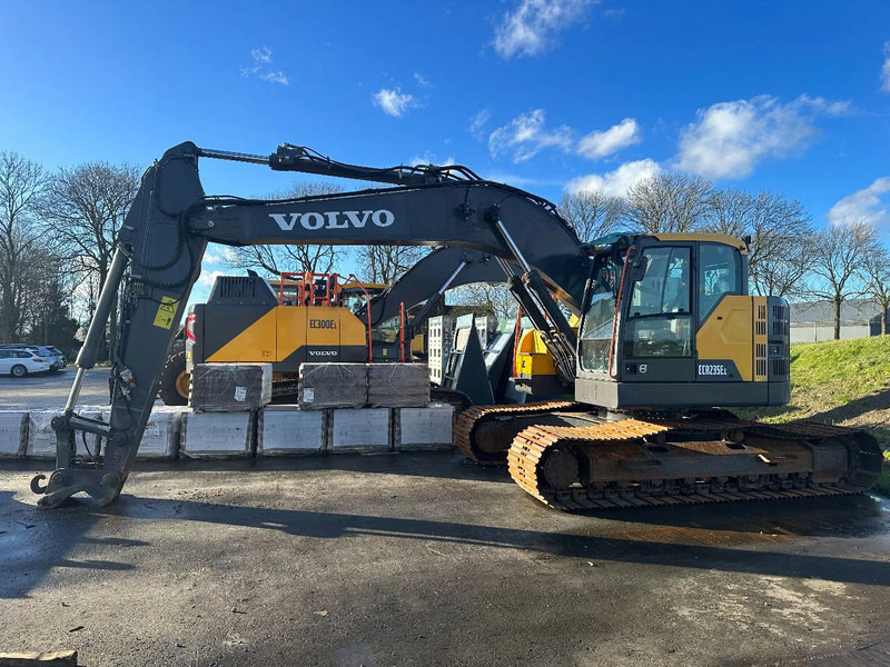 Volvo ECR 235 EL - Гусеничный экскаватор: фото 2 Volvo ECR 235 EL - Гусеничный экскаватор: фото 2