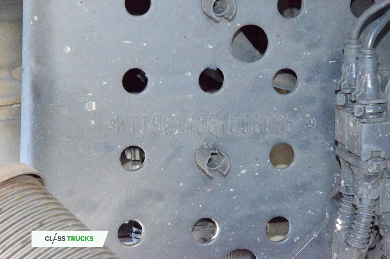 Тягач Mercedes-Benz Actros 5 1845 BigSpace: фото 18 Тягач Mercedes-Benz Actros 5 1845 BigSpace: фото 18