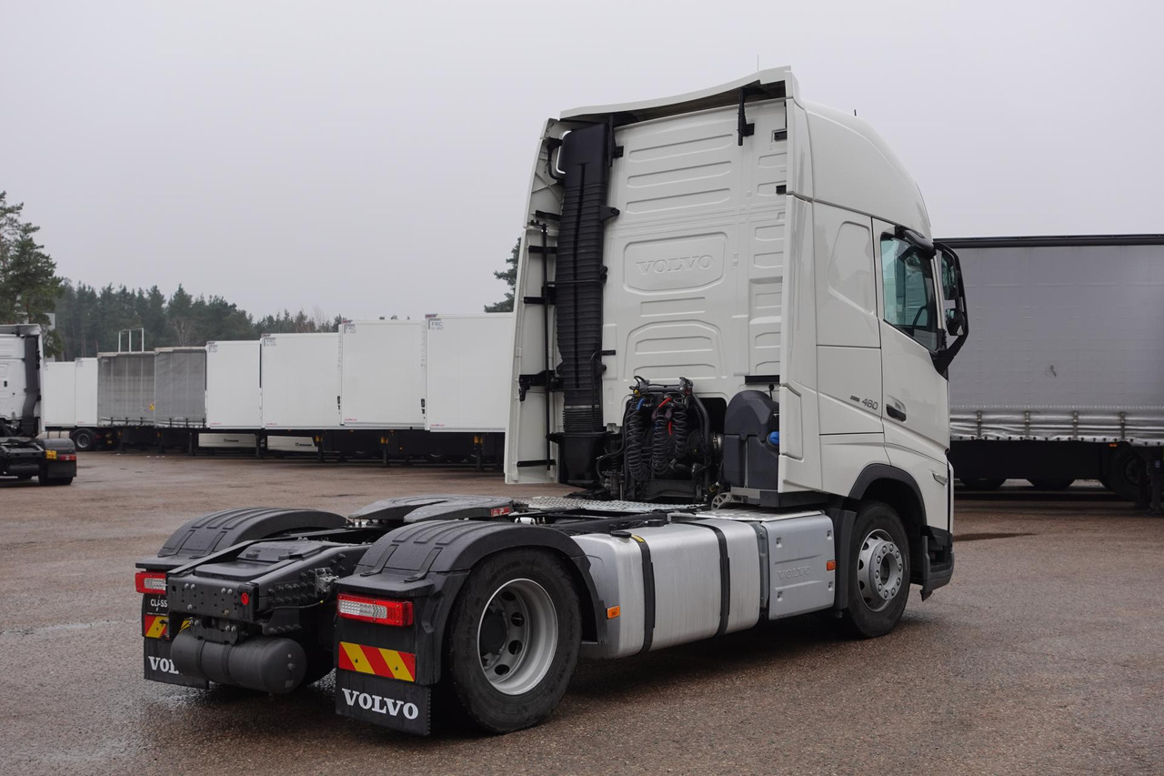 Volvo FH 460 Globetrotter XL i-Save I-ParkCool - Тягач: фото 4 Volvo FH 460 Globetrotter XL i-Save I-ParkCool - Тягач: фото 4