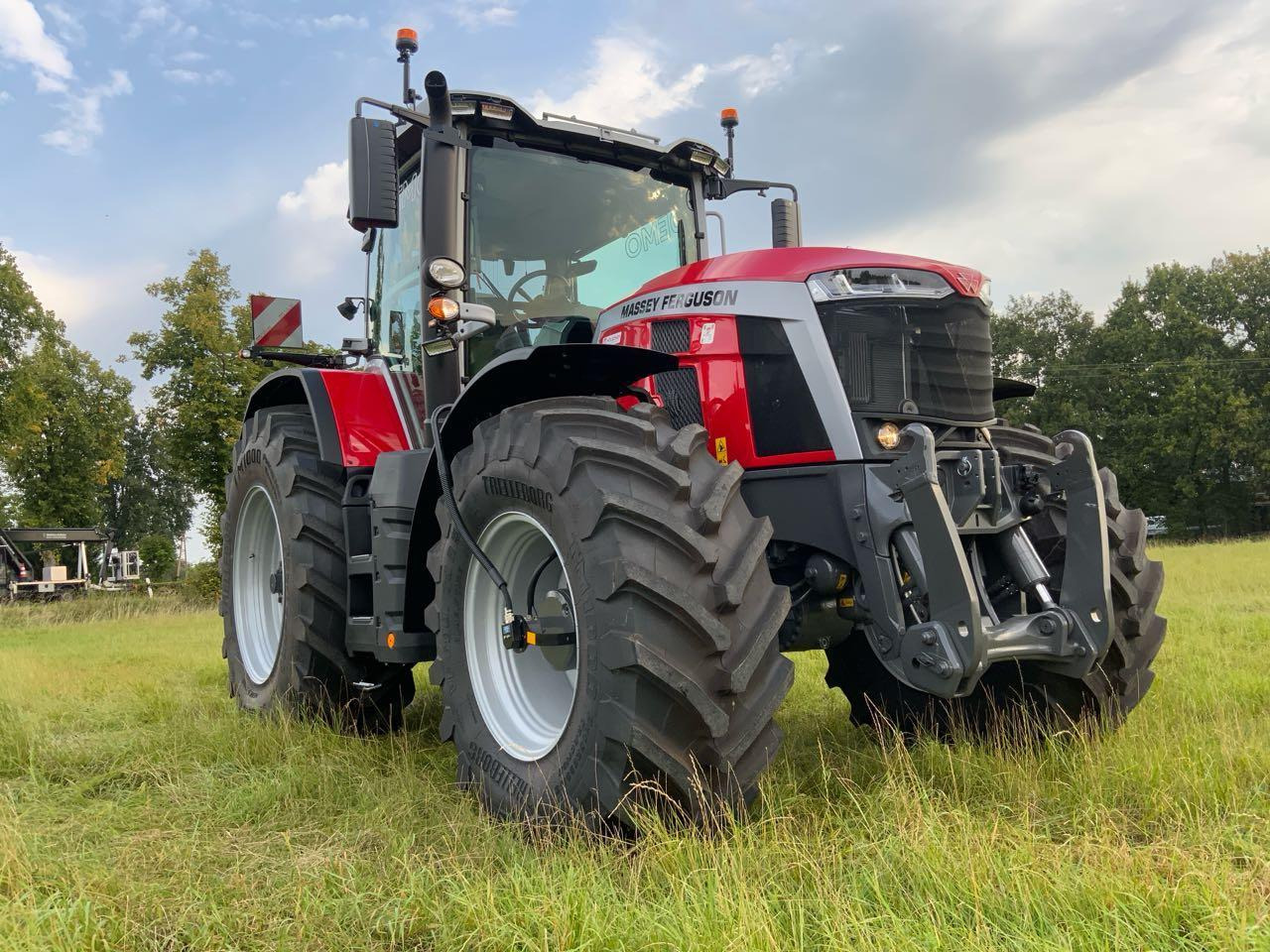 Massey Ferguson MF 8S.265 DYNA-VT - Трактор: фото 1 Massey Ferguson MF 8S.265 DYNA-VT - Трактор: фото 1