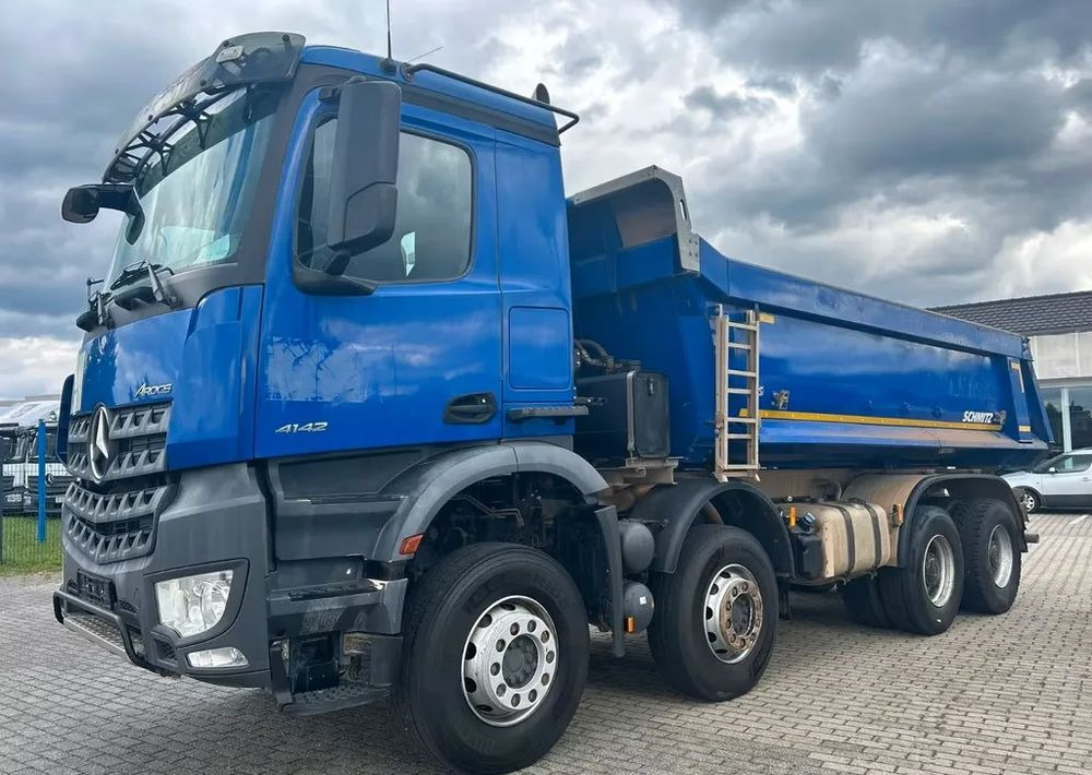 Mercedes-Benz Arocs 4142 | Wywrotka Schmitz | 8x4 | Euro 6 | Klima | Retarder | 242 598 km - Самосвал: фото 4 Mercedes-Benz Arocs 4142 | Wywrotka Schmitz | 8x4 | Euro 6 | Klima | Retarder | 242 598 km - Самосвал: фото 4