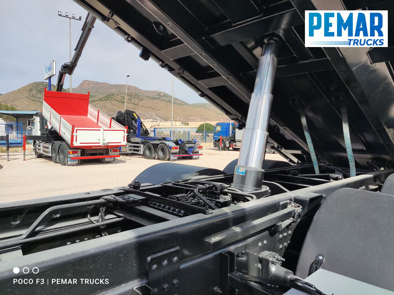 Самосвал, Автоманипулятор VOLVO FM 400 6X2 GRUA PALFINGER PK 23002 BASCULANTE: фото 34 Самосвал, Автоманипулятор VOLVO FM 400 6X2 GRUA PALFINGER PK 23002 BASCULANTE: фото 34