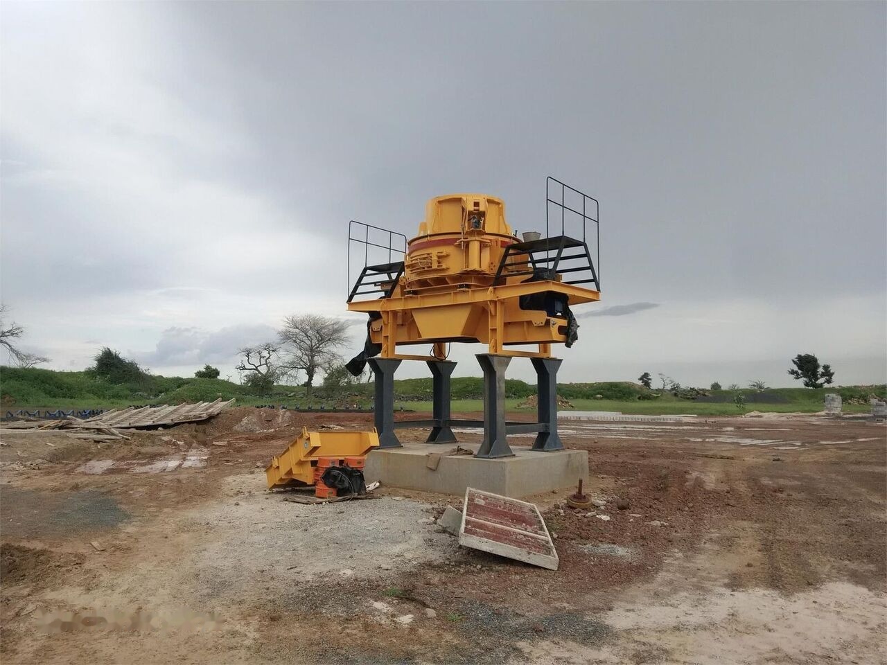 Kinglink 250-300 TPH Stationary Basalt Stone Crushing Plant - Дробилка: фото 2 Kinglink 250-300 TPH Stationary Basalt Stone Crushing Plant - Дробилка: фото 2