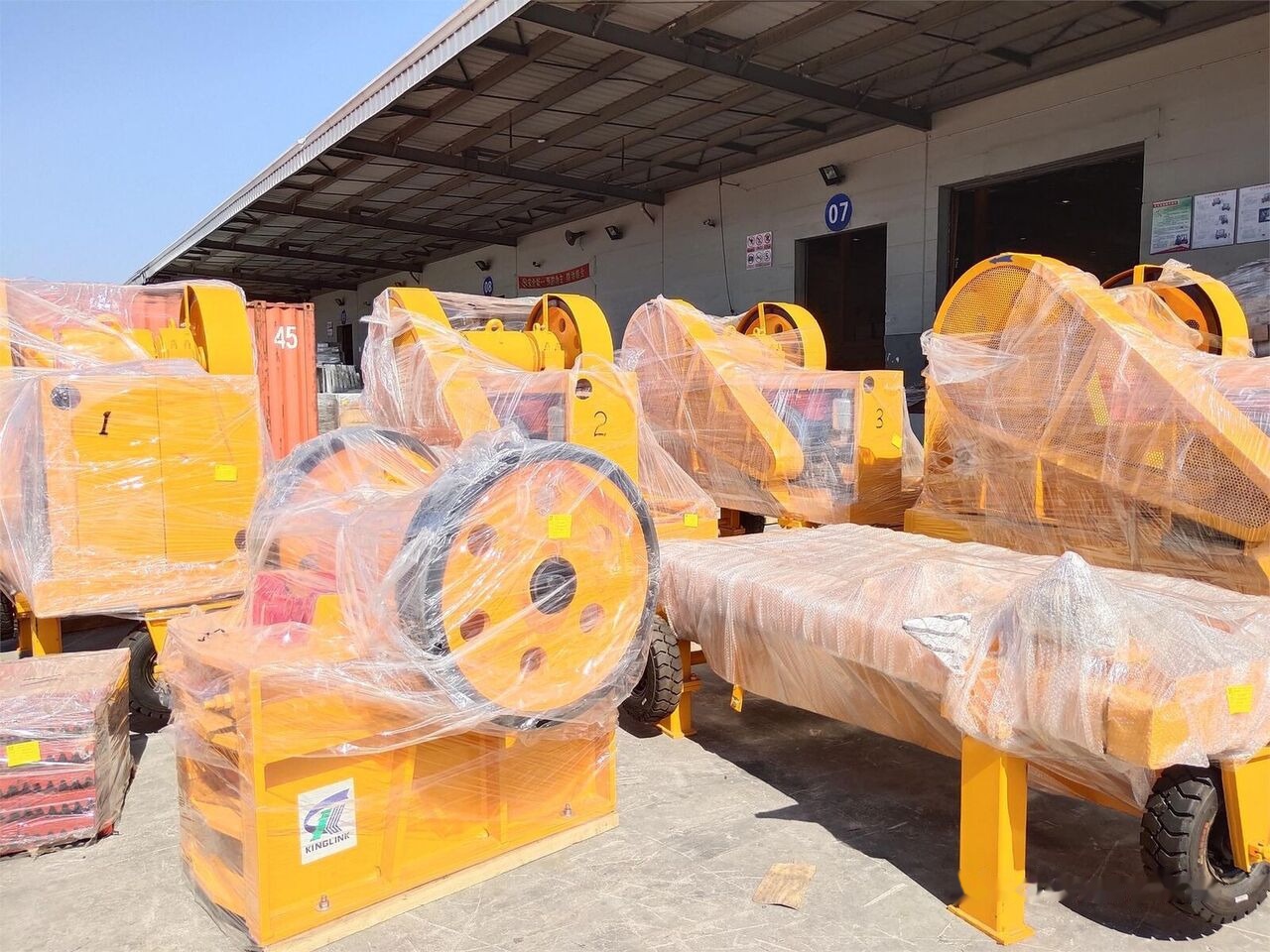 Kinglink Diesel engine Driven Portable Jaw Crusher - Щековая дробилка: фото 3 Kinglink Diesel engine Driven Portable Jaw Crusher - Щековая дробилка: фото 3